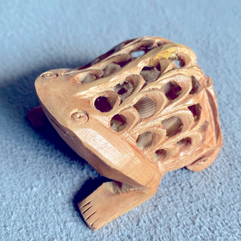 Vintage Hand Carved Natural Wooden Lightweight Frog With Her Baby Inside 1.25” !